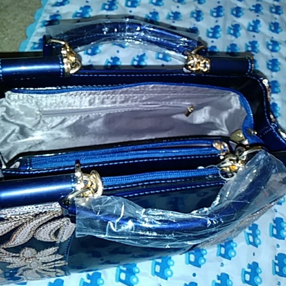 Purse - Picture 6 of 7